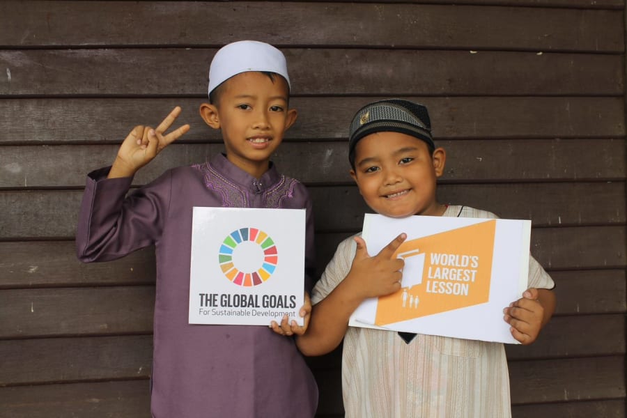 Drenge i Thailand, som deltager i Verdenstimen. Foto: FN 