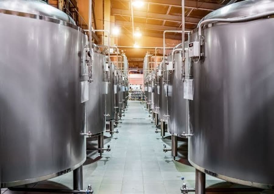 Nu er vi langt væk fra hjemmelavet mad i almindelige køkkener - her er den slags store fermenteringstanke, hvor man kan lave biomassefermentering. Foto: FlavourFerm