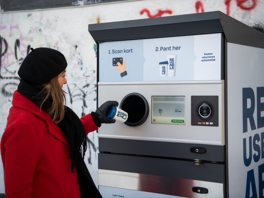 Der er 20 pantautomater forskelle steder i det centrale Aarhus, hvor du kan bytte din kaffekop til fem kroner. Foto: Aarhus Kommune