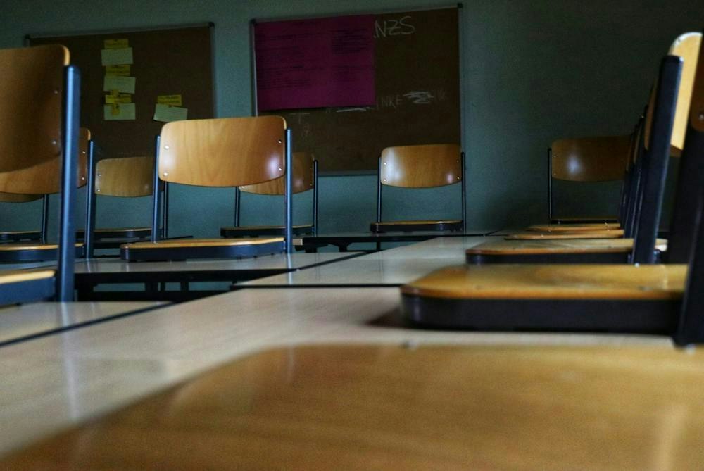 Sundhedsplejerskens spørgsmål sænkede fraværet markant. Nu skal flere skoler spørge om det samme