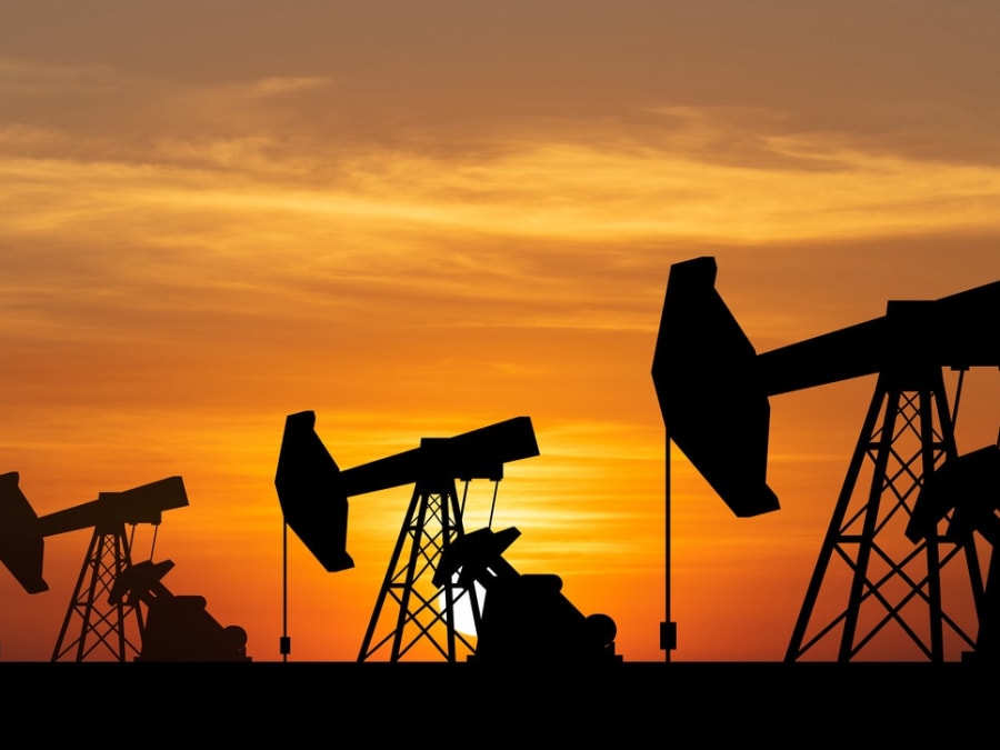 Oliens storhedstid som kilde til varme i de danske hjem er for længst forbi. Allerede siden oliekriserne i 1970'erne er det kun gået én vej: nedad. Foto: iStock/bymuratdeniz