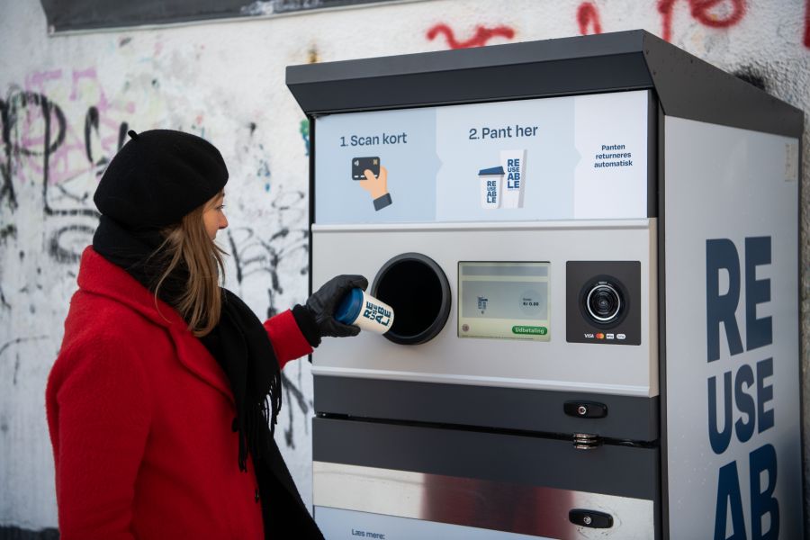 Der er 20 pantautomater forskelle steder i det centrale Aarhus, hvor du kan bytte din kaffekop til fem kroner. Foto: Aarhus Kommune