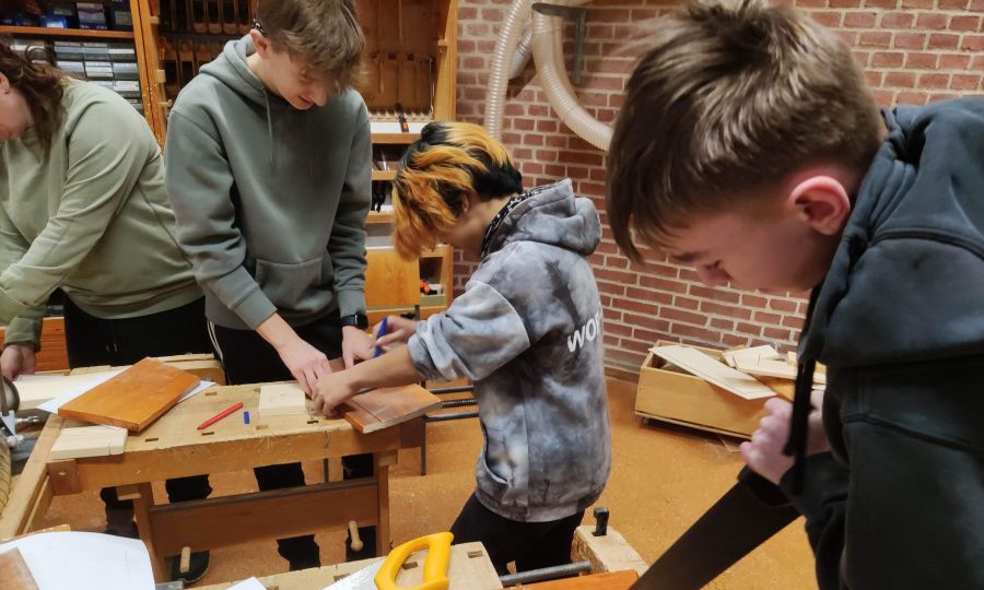 Elever fra Vipperød Skole har skabt danmarkshistorie ved at være de første nogensinde til at gå til eksamen i faget Verdensmål. Foto: Søren Nørgaard Meinert 
