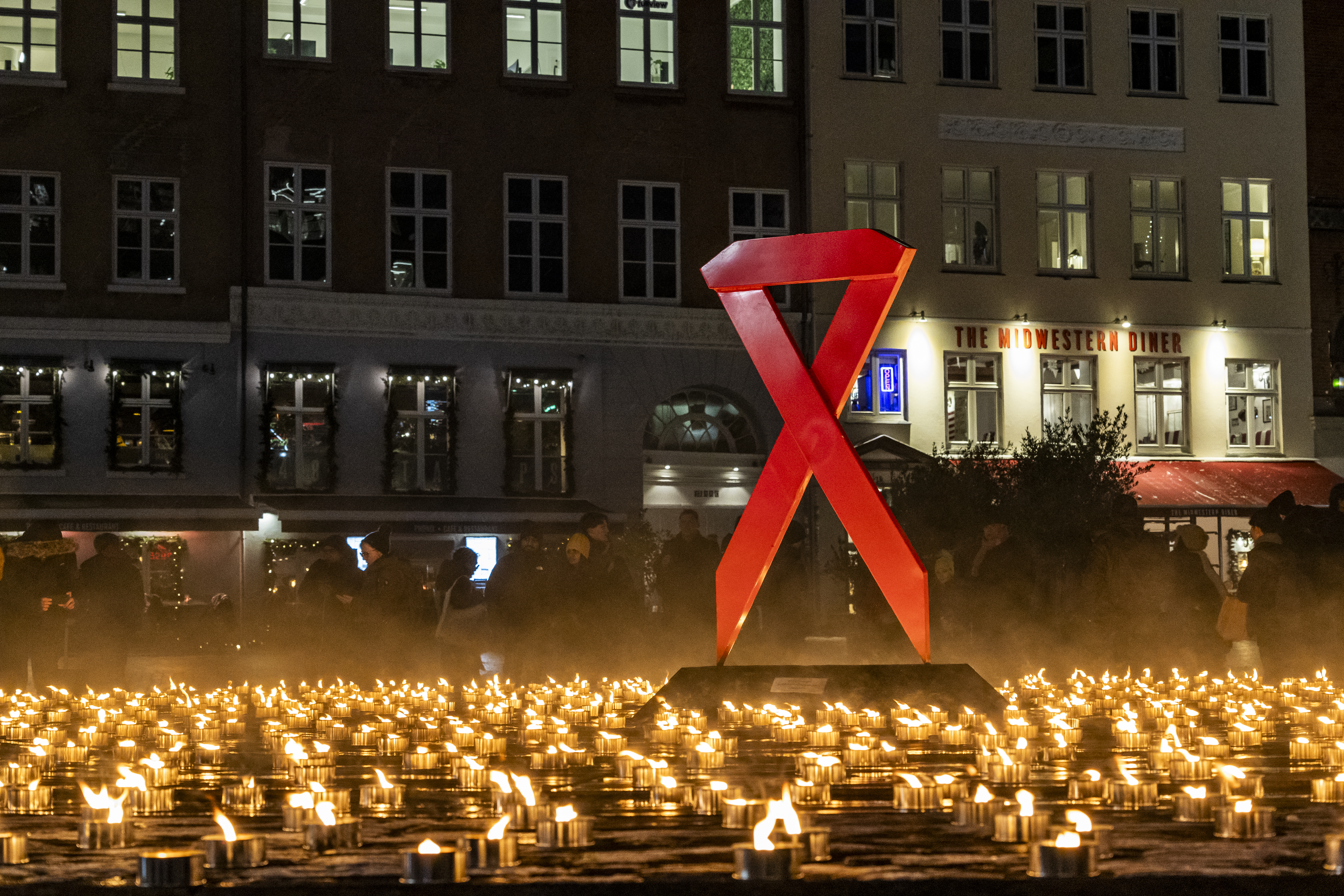 Tusindvis af lys er tændt for at mindes World Aids Day, der afholdes hvert år den 1. december. Foto: AIDS-Fondet/Kaare Smith